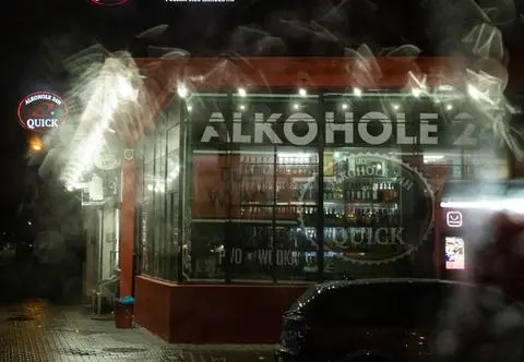 Nocna prohibicja. Trzaskowski o pilotażu w "wielu miastach". Tylko w których?