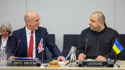 Ministrowie obrony Wielkiej Brytanii i Ukrainy, John Healey i Rustem Umierow