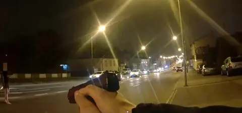 "Rzuć to!" Miała nóż, nie reagowała na polecenia. Tak wyglądało jej zatrzymanie 