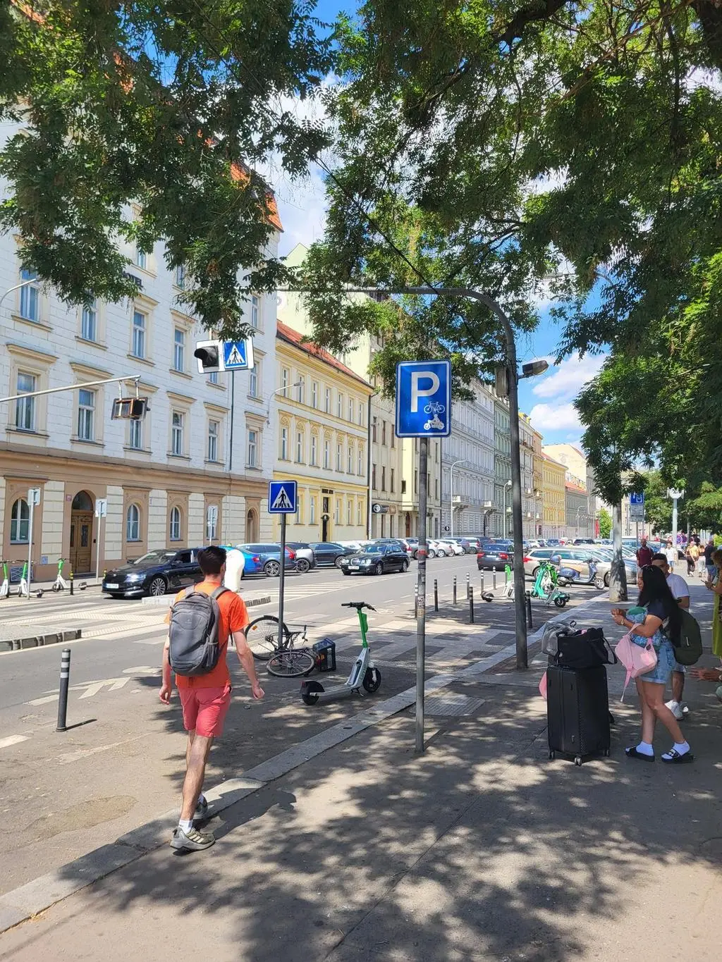 Powoli wraca prąd w centrum Pragi