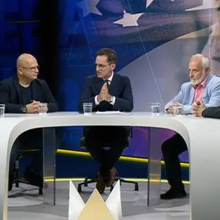 2705_debata