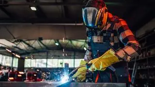 Nowe dane z przemysłu zaskoczyły analityków