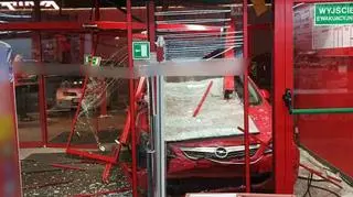 Widok ze środka sklepu