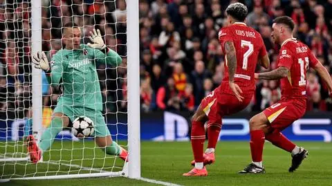 Skorupski i Urbański próbowali powstrzymać Liverpool