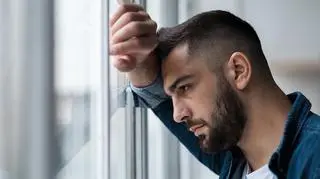 "Mężczyźni nie płaczą". Depresja zabija ich po cichu