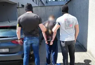 Znów Kraków, znów ratownicy, znów ostre narzędzie