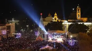 Choinka bożonarodzeniowa rozbłysnęła w Betlejem
