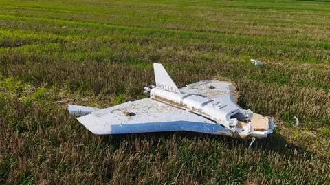 Dron znaleziony na polu w Oleśnie
