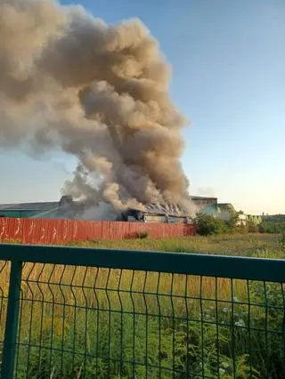 Bogumiłów. W ogniu stanęła hałda odpadów