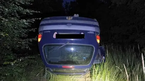 Najpierw kolizja, potem ucieczka i dachowanie. Za kierownicą kobieta z trzema promilami