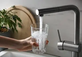 Mieszkańcy mogą zostać bez wody i kanalizacji. Burmistrz nie pojawił się na spotkaniu 