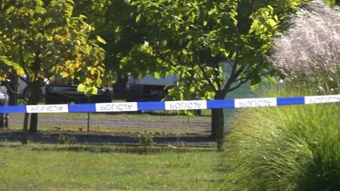 Helenów Pierwszy. Kobieta i jej córki znalezione w szambie, nie żyją
