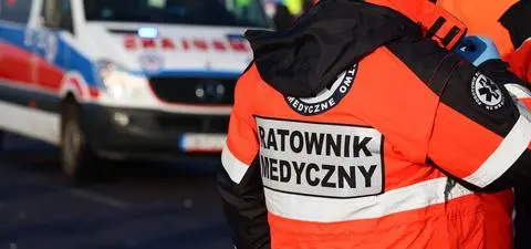 Na skraju szaleństwa. Ratownicy medyczni na niekończących się dyżurach 