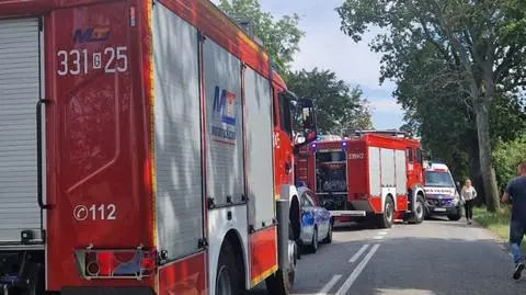 Wjechał w rodzinę na rowerach. Matka i sześcioletni syn w szpitalu