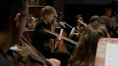 Fryderyk Chopin "Koncert fortepianowy f-moll" - Mateusz Kowalski, {OH!} Orkiestra - fragment występu podczas 19. Festiwalu "Chopin i jego Europa"