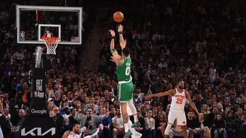 Mistrzowie NBA zaczynają wychodzić na prostą