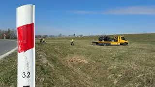 Zjechał do rowu i dachował 