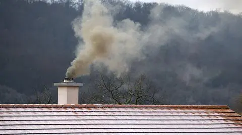 Smog w Polsce. Wiele miejsc z niezdrową i złą jakością powietrza