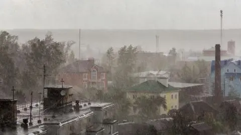 Prognoza pogody na dziś: duża różnica temperatury i burze z gradem