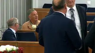 Jan Rulewski w drelichu więziennym