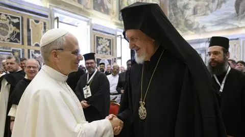 Papież Leon XIV w trakcie sympozjum z okazji 1700-letniej rocznicy Soboru Nicejskiego