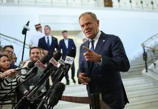 Ostry komentarz premiera, prezydent dziękuje posłom