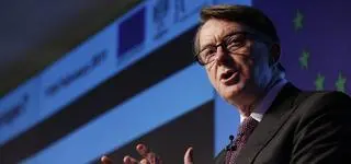 "Facet, który zna wszystkich". Przez Epsteina upada "książę ciemności" 