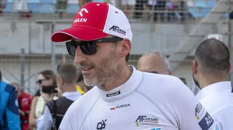 Kubica przedłużył kontrakt. "Wymagający sezon"