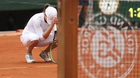 Nie dowierzała, kiwała głową. Cztery lata od pierwszego tytułu Świątek