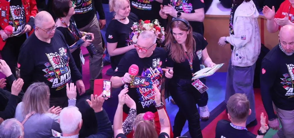 WOŚP wysyła światełko do nieba. "Dokonało się w Polsce tyle zmian, a jednak ta idea jest czymś stałym"