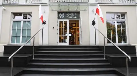 Były polityk SLD zrobił doktorat o mowie nienawiści, będzie uczyć żołnierzy. "Przyszło polecenie"