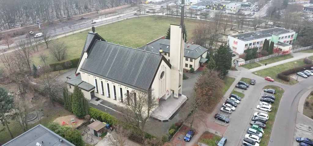 Zarabiał 350 tysięcy złotych miesięcznie, wpłacił fikcyjną darowiznę, by zaoszczędzić na podatku