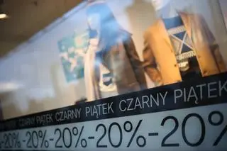 Witryny sklepowe w Black Friday