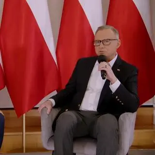 Prezydent promuje książkę poprzednika