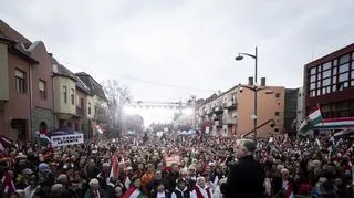 Na krótko przed wyborami media ujawniają aferę "jeszcze poważniejszą niż Watergate" 
