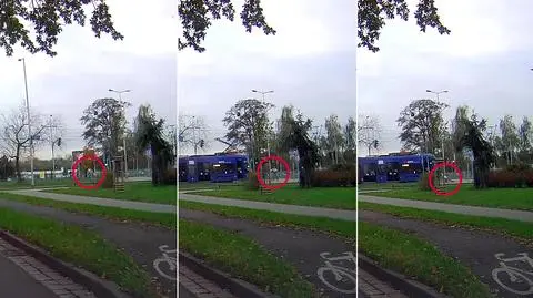 Dziewczyna na rolkach wjeżdża prosto pod tramwaj. Nagranie