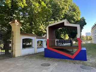 Stanęła na terenie, nad którym pieczę sprawuje konserwator zabytków 