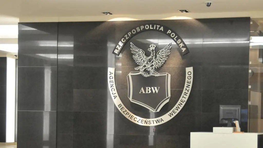 ABW: akt oskarżenia przeciw kobiecie chcącej usunąć konstytucyjny organ ...