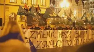 Narodowcy spalili kukłę przypominającą Żyda