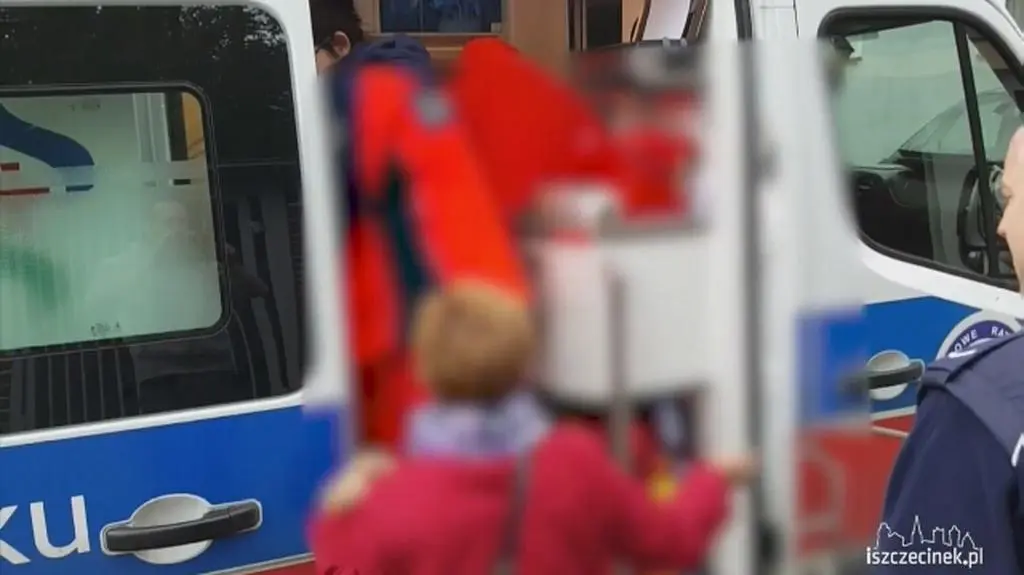 Kobieta znalazła noworodka i przekazała go pogotowiu