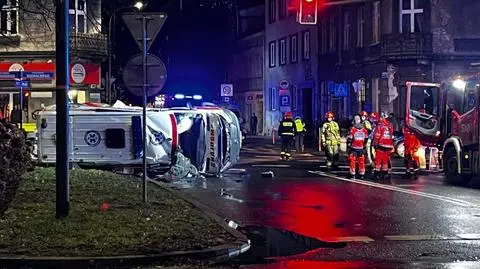 Zderzenie karetek na sygnale, strzelanina pod Łodzią, pożar na rosyjskim statku z napędem atomowym