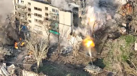 czolg mariupol azov 01