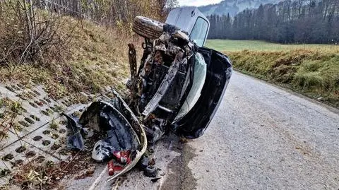 Dachowanie w Bustryku na drodze do Białego Dunajca