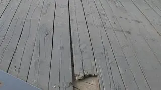 Mogą po nim przejeżdżać samochody osobowe do 3,5 t, autobusy i autokary turystyczne