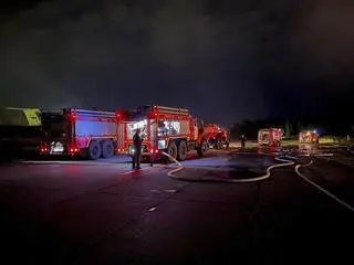 Straż pożarna na lotnisku w Pskowie 