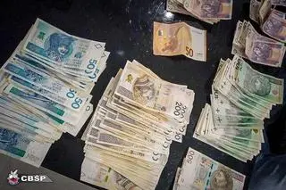 Pieniądze zabezpieczone u zatrzymanych osób