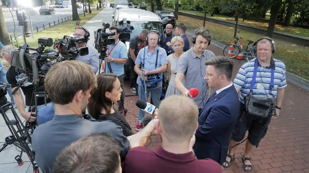 Dworczyk: członkowie rodzin jeśli nie będą w delegacji nie będą mogli latać rządowymi samolotami
