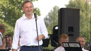 Prezydent na Festiwalu Kaszy. Powitany przez królową Żurawinę i króla Gryczaki 