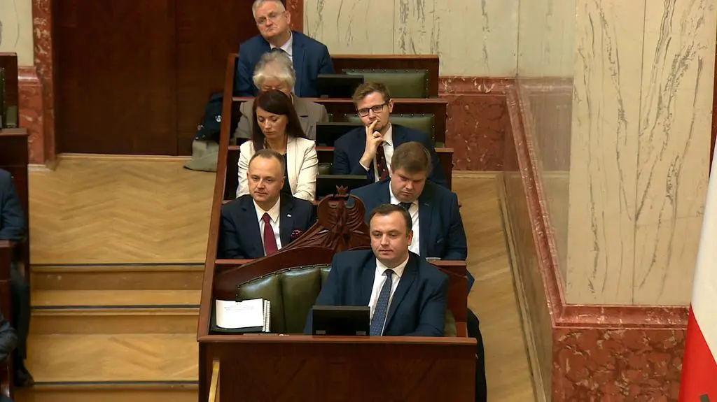 Protest w sejmiku śląskim przeciwko Wojciechowi Kałuży