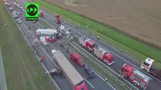 Karambol na A4. Zobacz nagranie z drona